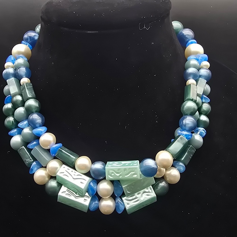 Avon 1988 South of France Necklace Blue Faux Pearl Beaded Vintage Jewelry
